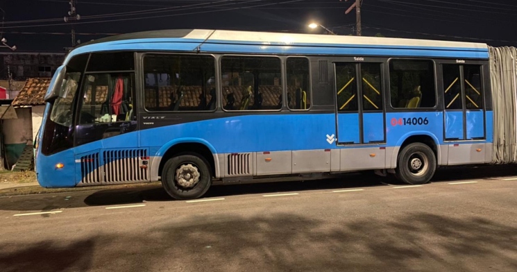 Noite de Terror: ônibus da linha 640 é assaltado por bandidos fortemente armados na Max Teixeira