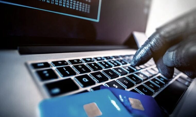 Mais de 38 mil tentativas de golpes on-line são registrados por mês no Brasil; aprenda como se prevenir