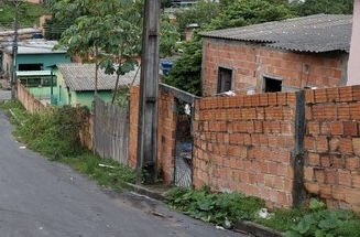 Crueldade: homem se irrita com latido e mata cadela do vizinho no Amazonas