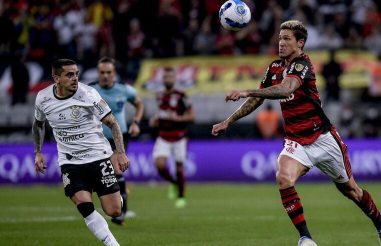 Duelo Flamengo x Corinthians define 1º semifinalista da Libertadores