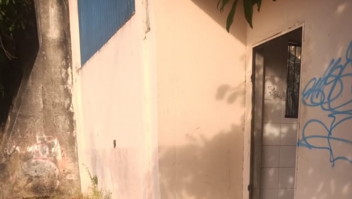 Urgente: homem é encontrado morto em escola do Santa Etelvina; veja imagens