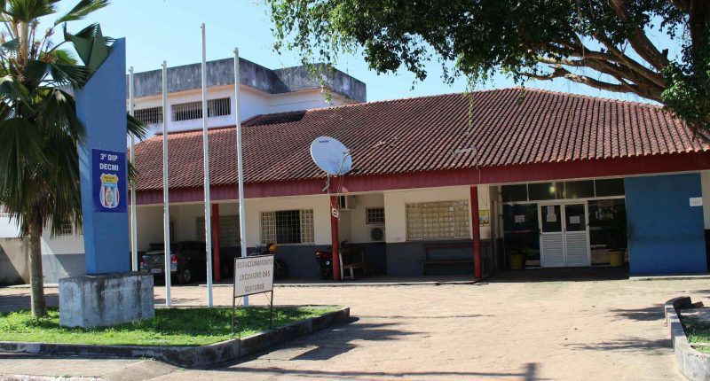 Homem é preso após assassinar irmão e sobrinho de dois anos em Parintins