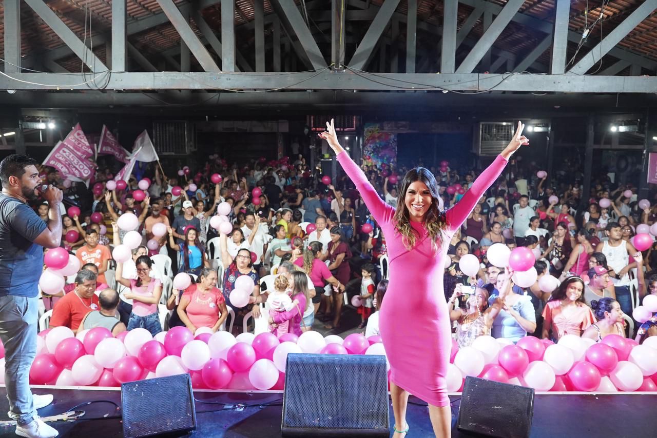 Caila Carim, faz jus ao título de Independente e reúne mais de 2.000 pessoas em Mega Reunião