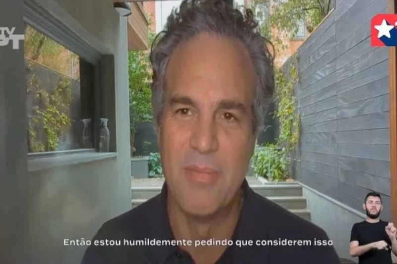 Mark Ruffalo, Danny Glover e Roger Waters pedem voto em Lula