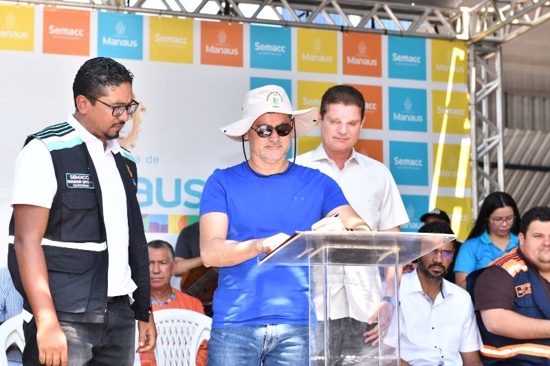 David Almeida determina reforma da ‘feira da Banana’ abandonada há 27 anos