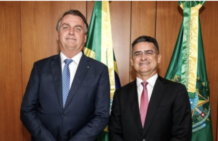 Prefeito David Almeida se reúne com Bolsonaro para tratar de apoio no segundo turno