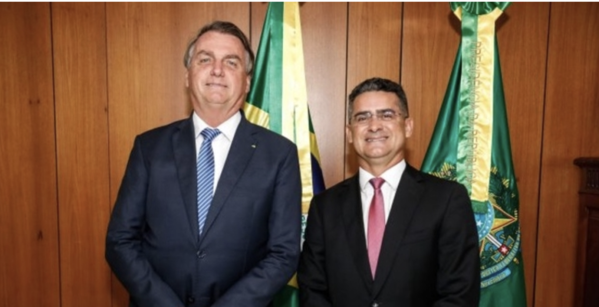 Prefeito David Almeida se reúne com Bolsonaro para tratar de apoio no segundo turno
