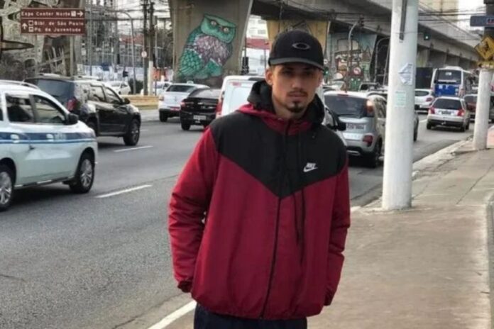 Mãe de motoboy inocentado que morreu na prisão: ‘Ficou lá até a morte’