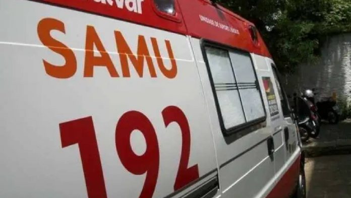 Adolescente é baleado durante assalto em partida de futebol na zona norte da capital