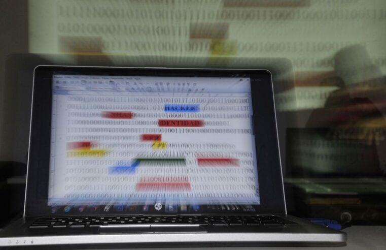 Hackers invadem sites de apoiadores de Lula e pedem voto em Bolsonaro