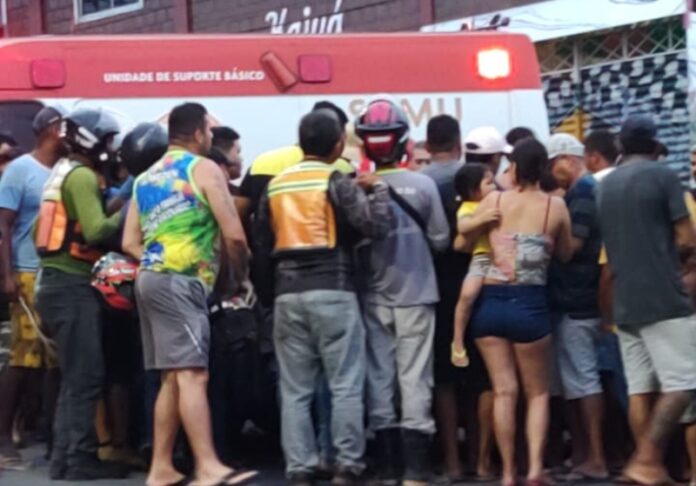 Homem é morto por suposto entregador de aplicativo durante briga de trânsito, em Manaus