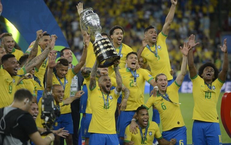 Governo aprova expediente reduzido na Copa do Mundo em dias de jogos do Brasil