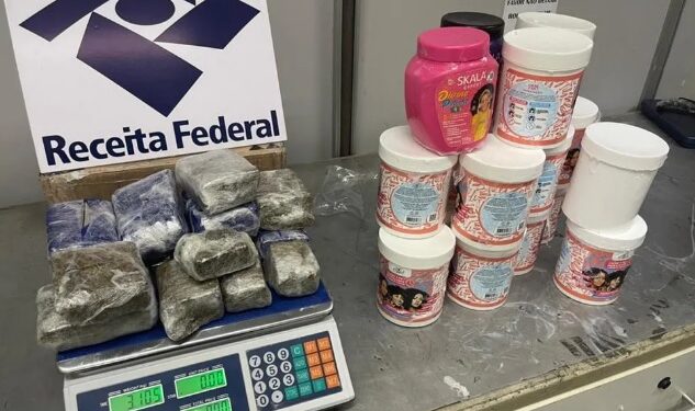 Receita Federal apreende maconha, cocaína e R$ 70 mil em notas falsas em Manaus