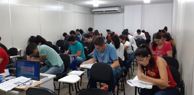 Governo do Amazonas abre mais de 2 mil vagas para Exame Supletivo em Manaus