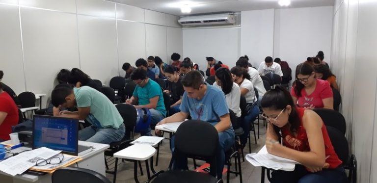 Governo do Amazonas abre mais de 2 mil vagas para Exame Supletivo em Manaus