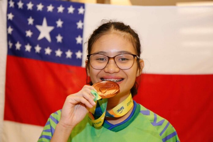 Estudante da rede estadual conquista medalha de bronze pelo Karatê nos JEBs 2022
