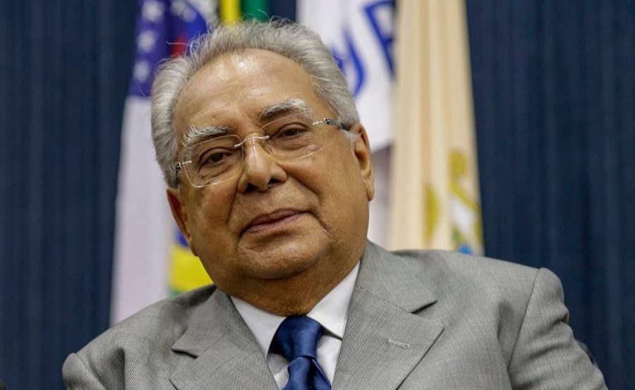 Amazonino Mendes é internado novamente no Sírio Libanês