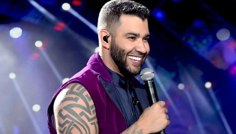 Bolsonaro deu a Gusttavo Lima sigilo de 100 anos em cachê da Mega da Virada, diz site