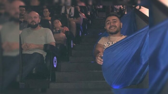 Homem arma rede em cinema para assistir às 3 horas de Avatar 2