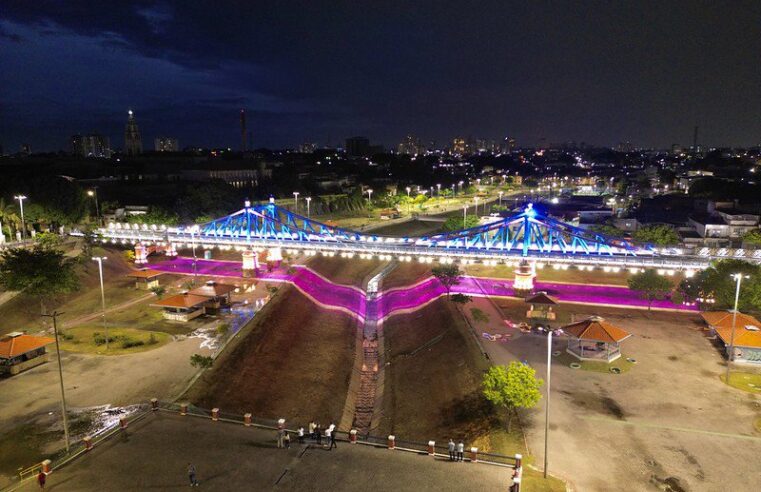 Prefeito David Almeida vistoria nova iluminação especial da ponte Benjamin Constant