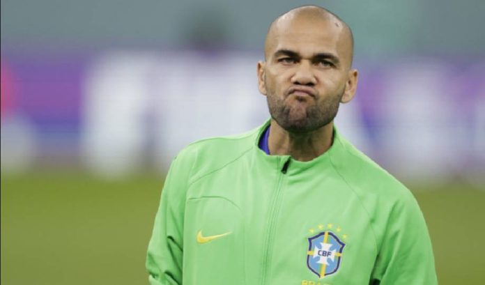 Jogador de Futebol, Daniel Alves é transferido de unidade prisional na Espanha