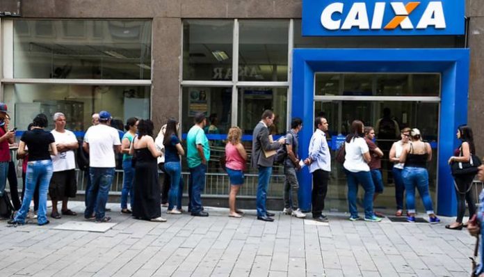 Caixa começa a pagar Bolsa Família de R$ 600 nesta quarta-feira