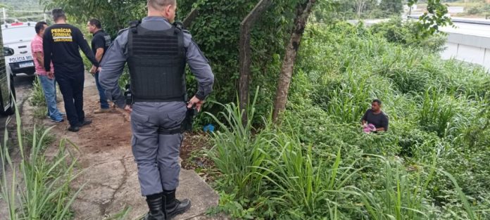 Feto é encontrado por catadores na zona leste de Manaus