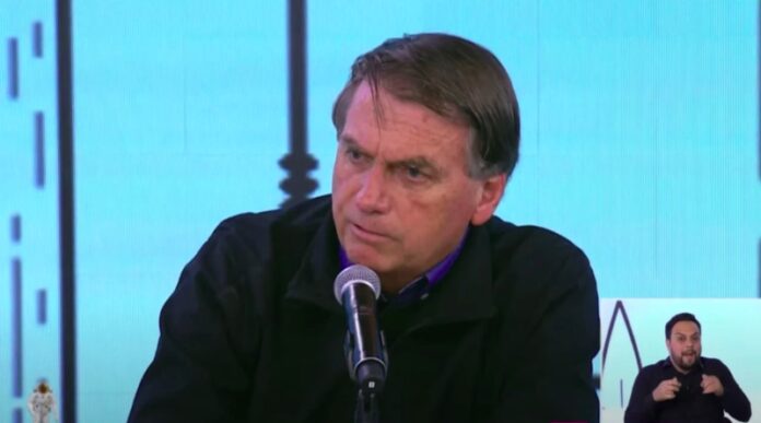 Quebra de sigilo: Bolsonaro gastou R$ 27,6 milhões com sorvete, cosméticos e hospedagens