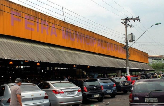 Homem é executado por pistoleiro dentro da Feira da Panair, em Manaus