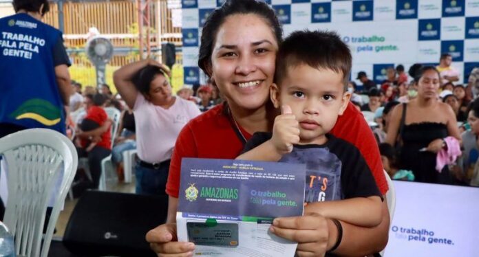 Entrega de cartões do Auxílio Estadual ocorre na Seas a partir desta segunda (6)