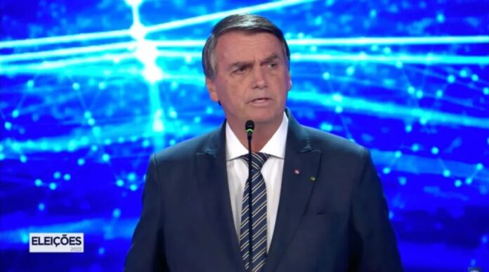 Em palestra nos EUA, Bolsonaro diz que golpistas são “injustiçados” e que Lula “não dura muito”