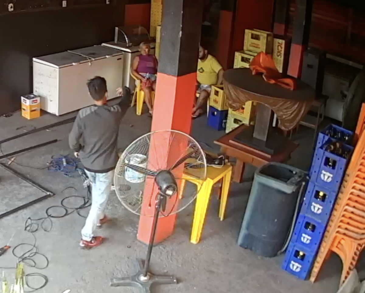 Dono de bar é execut4do a t1ros por criminosos no bairro Tancredo Neves; veja vídeo