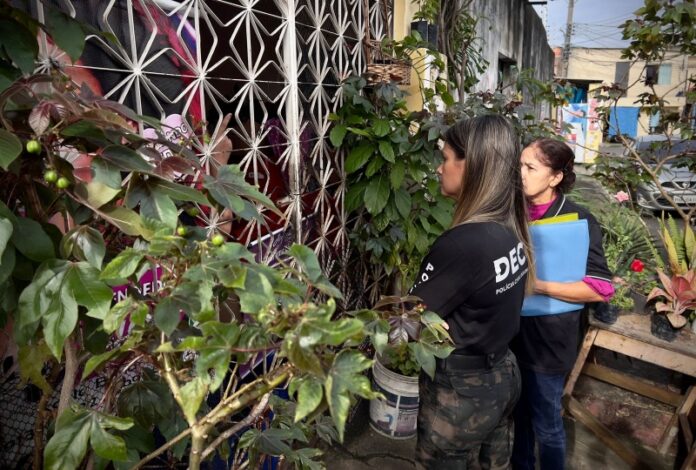 Em Manaus, mulher é presa por maus-tratos e negligência contra a mãe de 76 anos