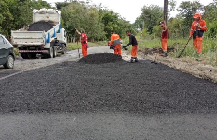 Prefeitura de Manaus realiza pavimentação do Brasileirinho por etapas e aplica 100 toneladas de asfalto nesta quarta-feira