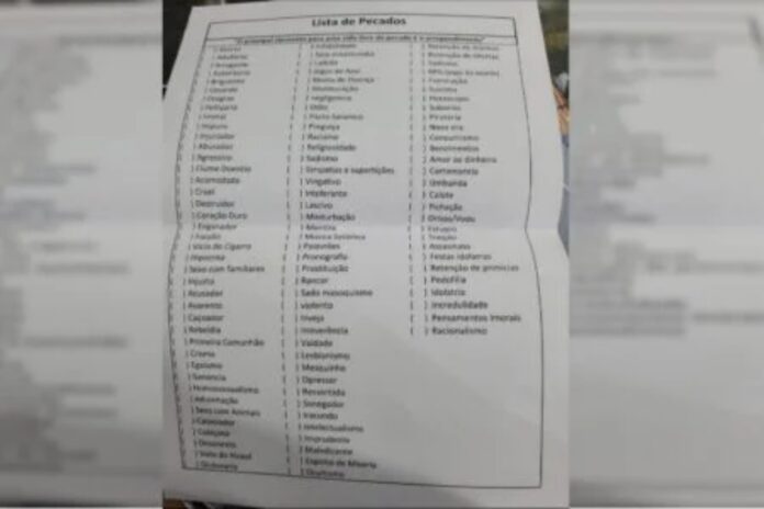 ‘Lista de pecados’: retiro de igreja evangélica pede que jovens marquem aqueles que cometeram