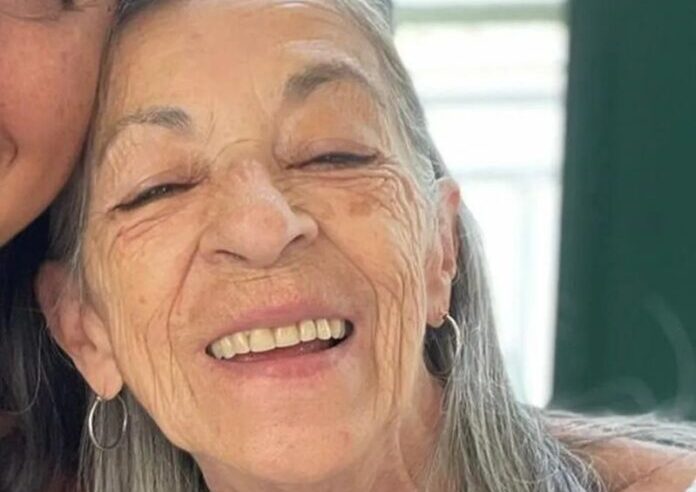 Professora que morreu em ataque tinha 71 anos e lecionava ‘como propósito de vida’, diz filha