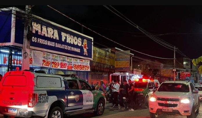 Homem é morto durante assalto à estabelecimento de frios na Avenida Cosme Ferreira em Manaus