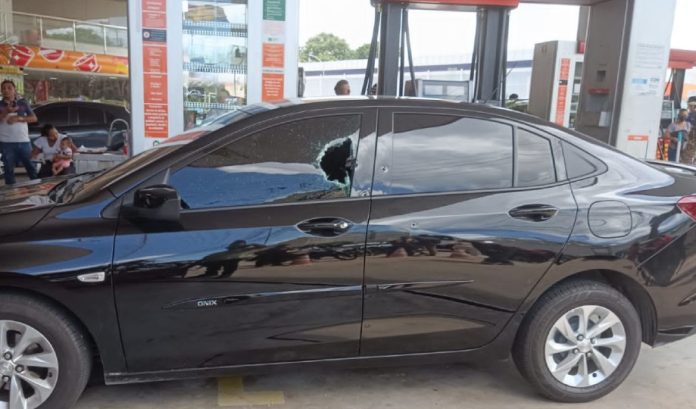 Em Manaus, empresário é morto dentro do próprio carro na Avenida Torquato Tapajós; assista ao vídeo