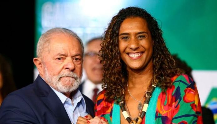 Presidente Lula torna obrigatório dados sobre raça em documentos trabalhistas