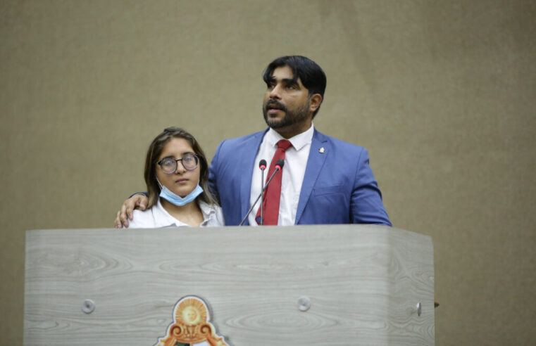 Vereador Dione Carvalho apoia mediadores em escolas públicas de Manaus