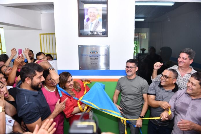Prefeitura reinaugura unidade de ensino na Zona Leste de Manaus