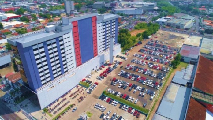 Aluno é encaminhado para delegacia após suspeita de ataque em faculdade de Manaus