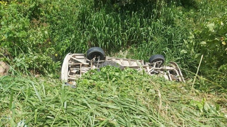 Quatro crianças ficam feridas após veículo capotar no Nova Cidade em Manaus