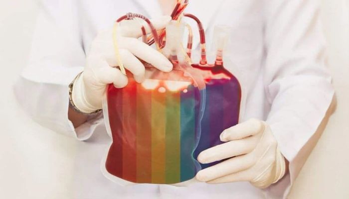 Estados Unidos passam a permitir que homens gays doem sangue