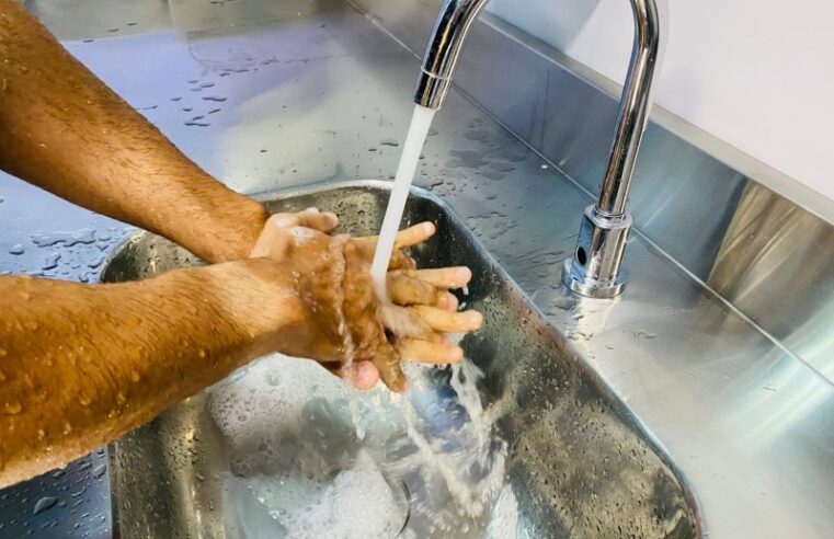 Manutenção elétrica que deixaria vários bairros de Manaus sem água nesta terça (2), é adiado