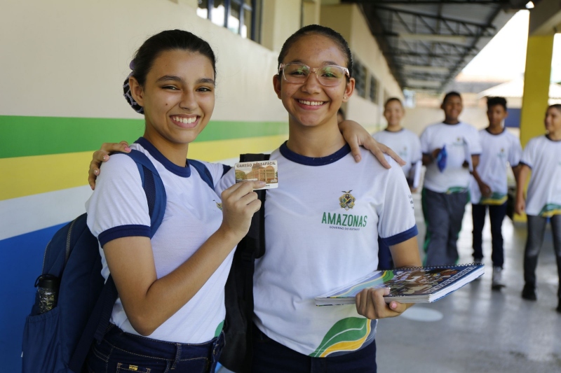 Marca de R$ 158,2 milhões em investimentos no Passe Livre Estudantil é atingida pelo Governo do AM