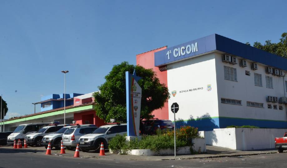 Em Manaus, jovem em situação de rua leva facada na testa em estacionamento