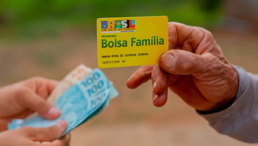 Caixa Econômica começa a pagar Bolsa Família com novo adicional de R$ 50
