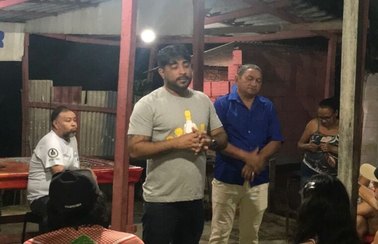 Vereador Dione Carvalho visita Conjunto Carlos Braga e ouve demandas dos moradores