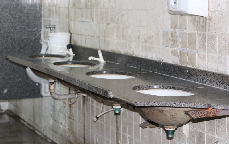 Vandalismo em terminais de ônibus custa à prefeitura mais de R$ 190 mil por ano, em Manaus